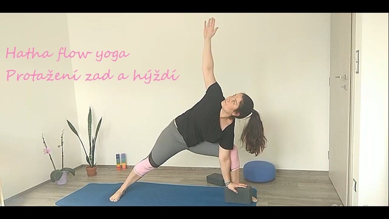 Hatha flow yoga - protažení zad a hýždí